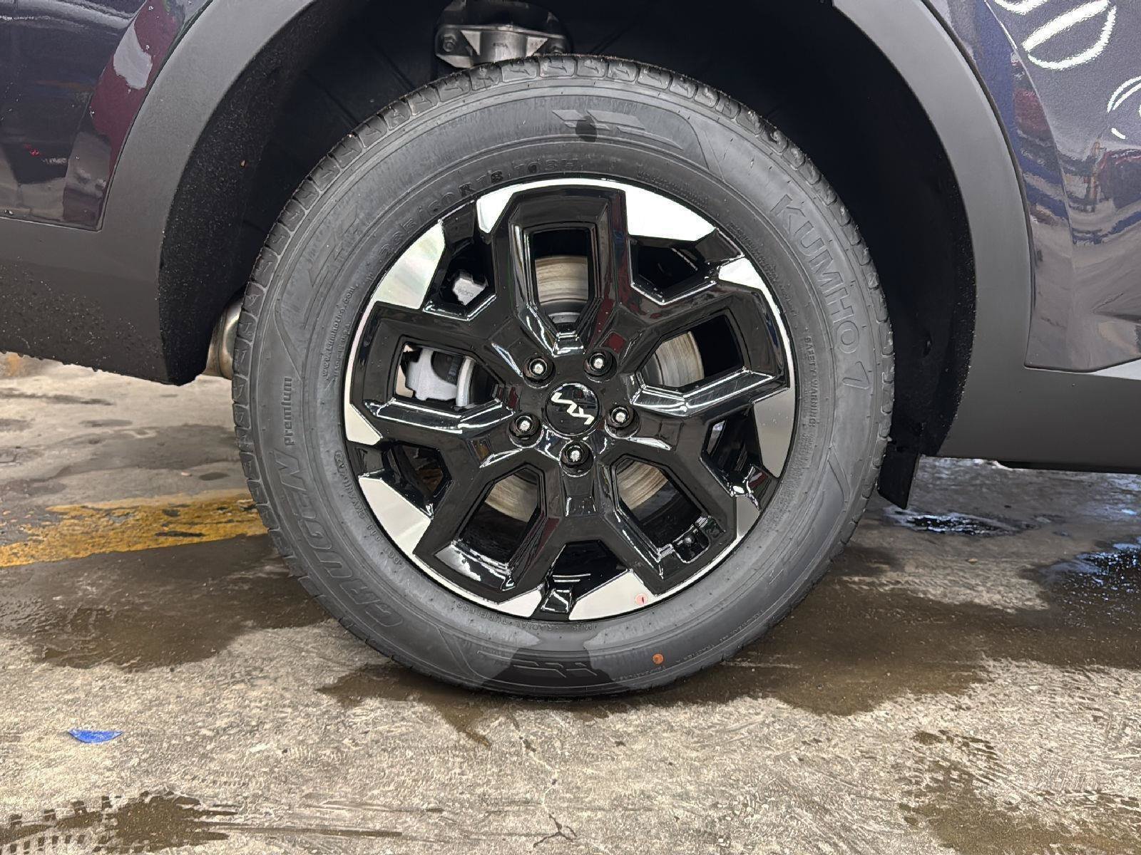 Used 2025 Kia Sorento S AWD/4WD image 44