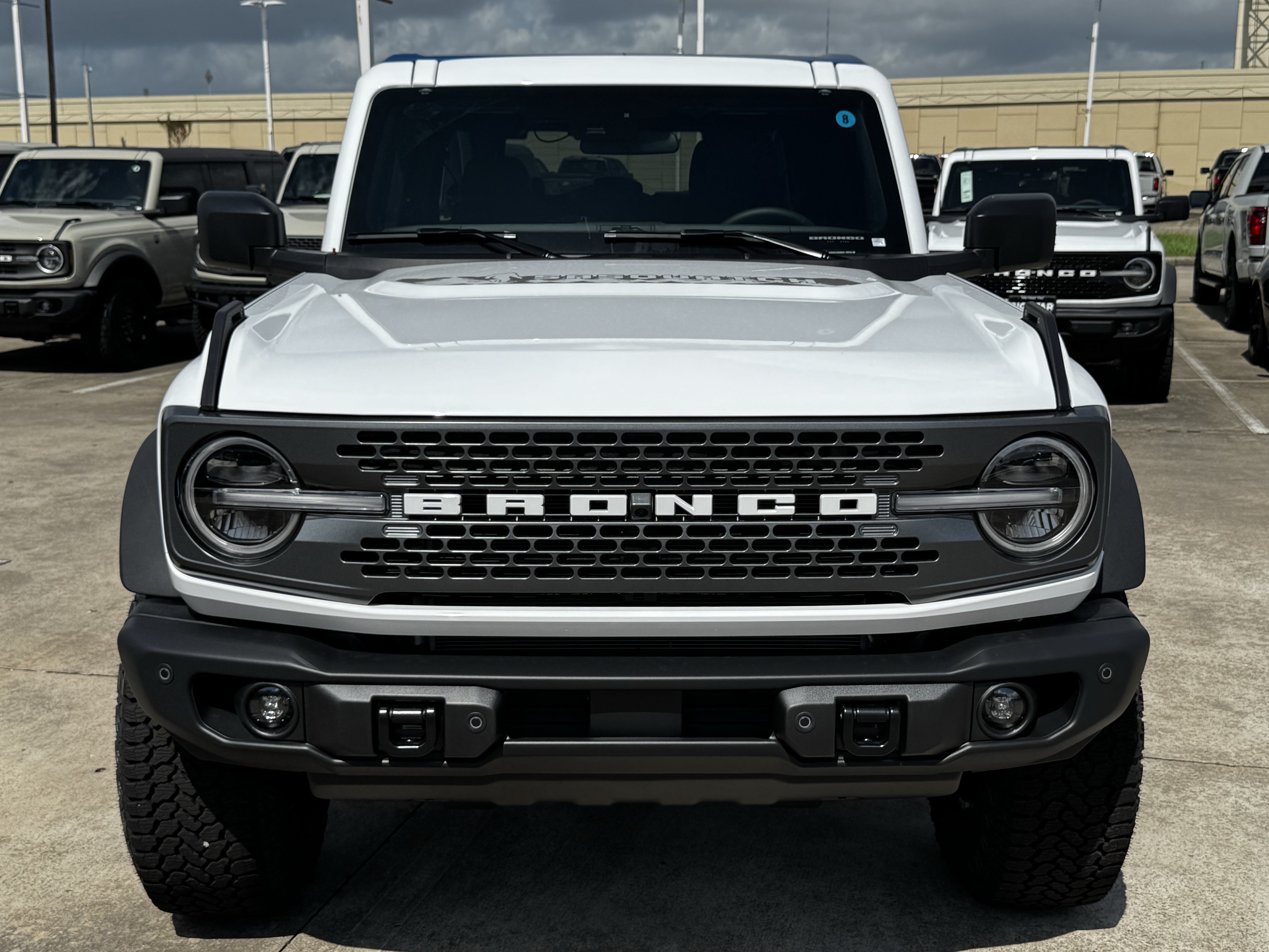 New 2026 Ford Bronco Badlands AWD/4WD image 3
