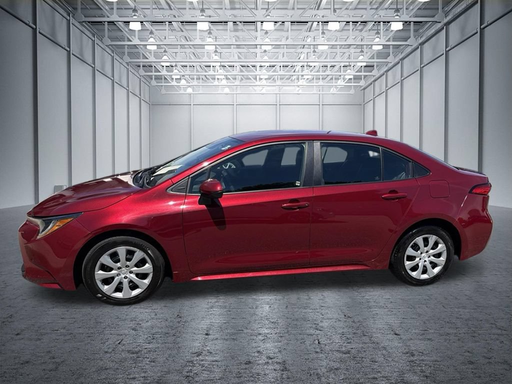 Used 2024 Toyota Corolla LE FWD image 2