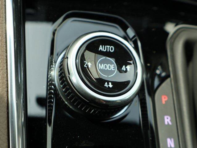 New 2025 GMC Canyon Denali image 32