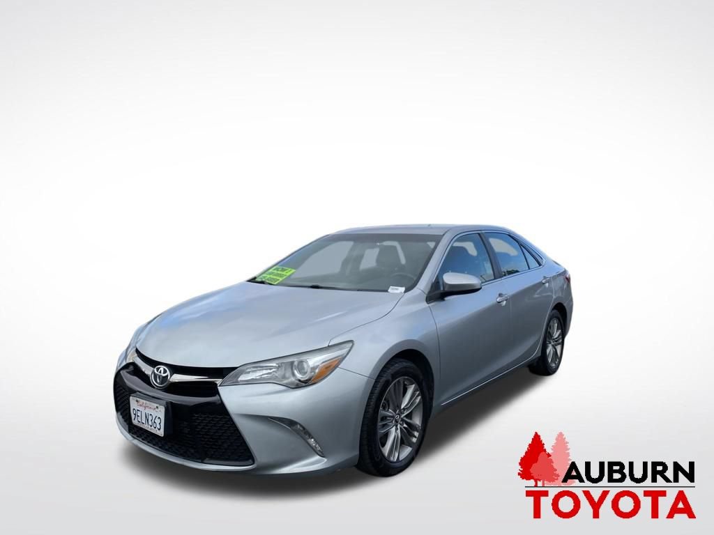 Used 2015 Toyota Camry SE FWD image 3