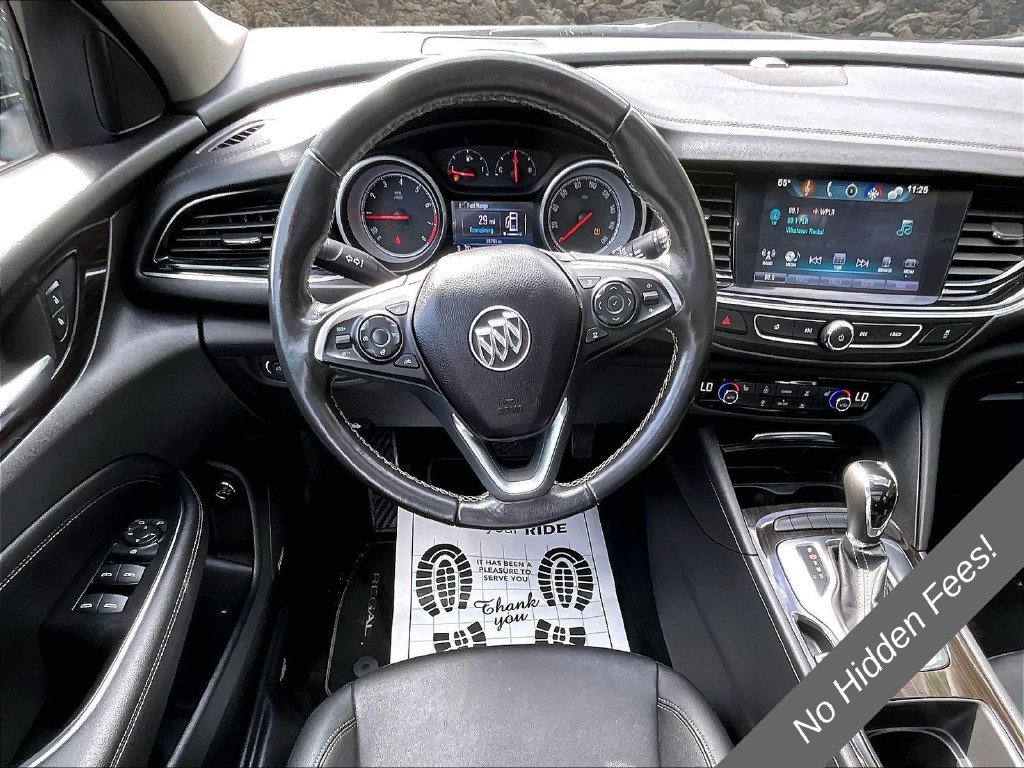 Used 2018 Buick Regal Essence w/ Driver Confidence Package #1 AWD/4WD image 5