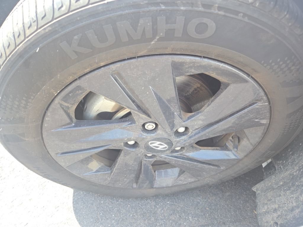 Used 2023 Hyundai Elantra SEL image 13