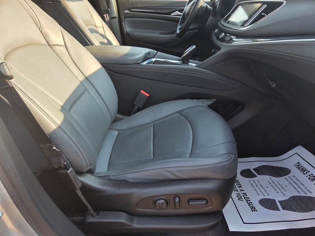Used 2020 Buick Enclave Essence AWD/4WD image 38