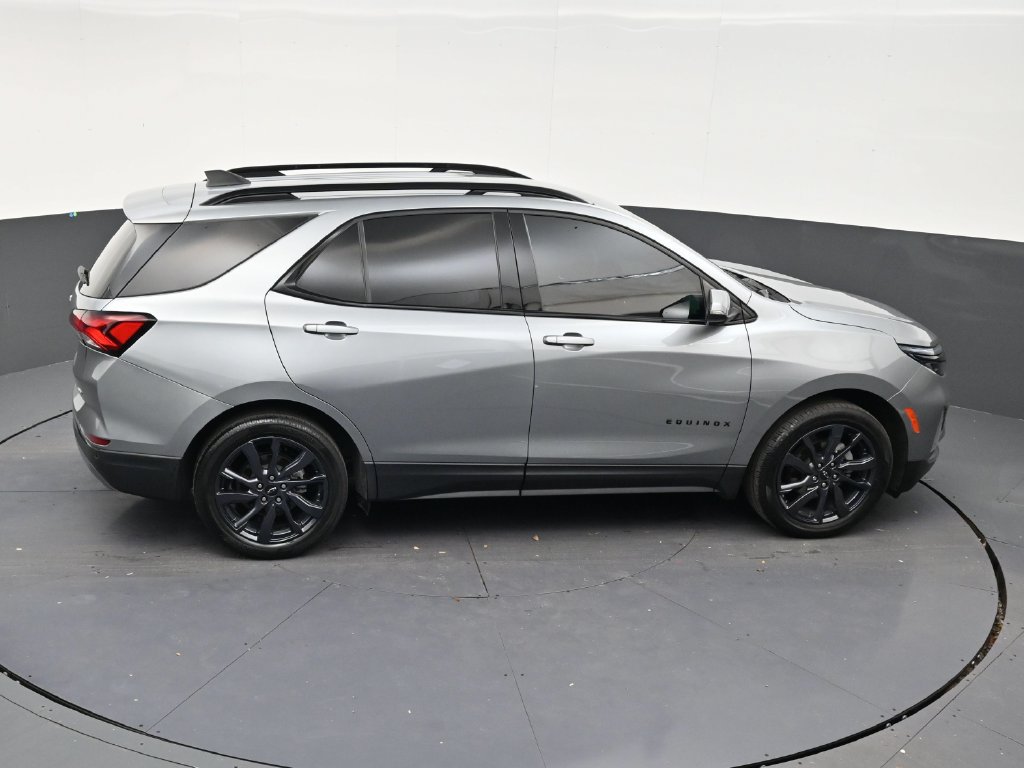 Used 2024 Chevrolet Equinox RS w/ RS Leather Package FWD image 17