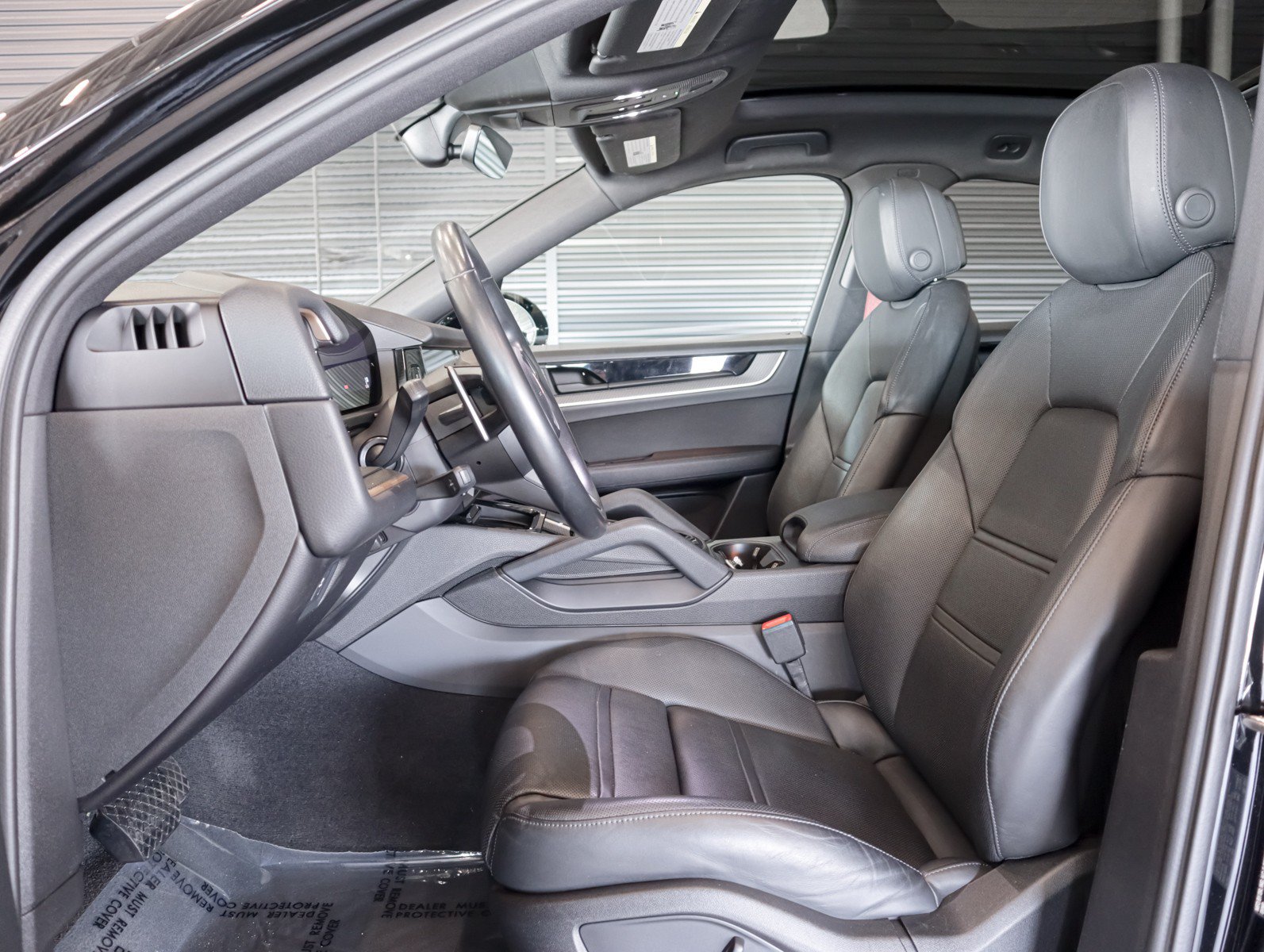 Certified 2024 Porsche Cayenne Coupe AWD/4WD image 5