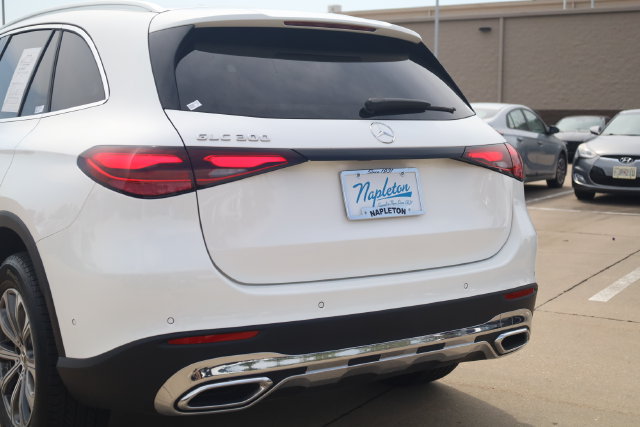 Used 2025 Mercedes-Benz GLC 300 image 9