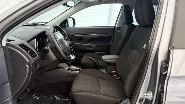 Used 2026 Mitsubishi Outlander Sport ES AWD/4WD image 11