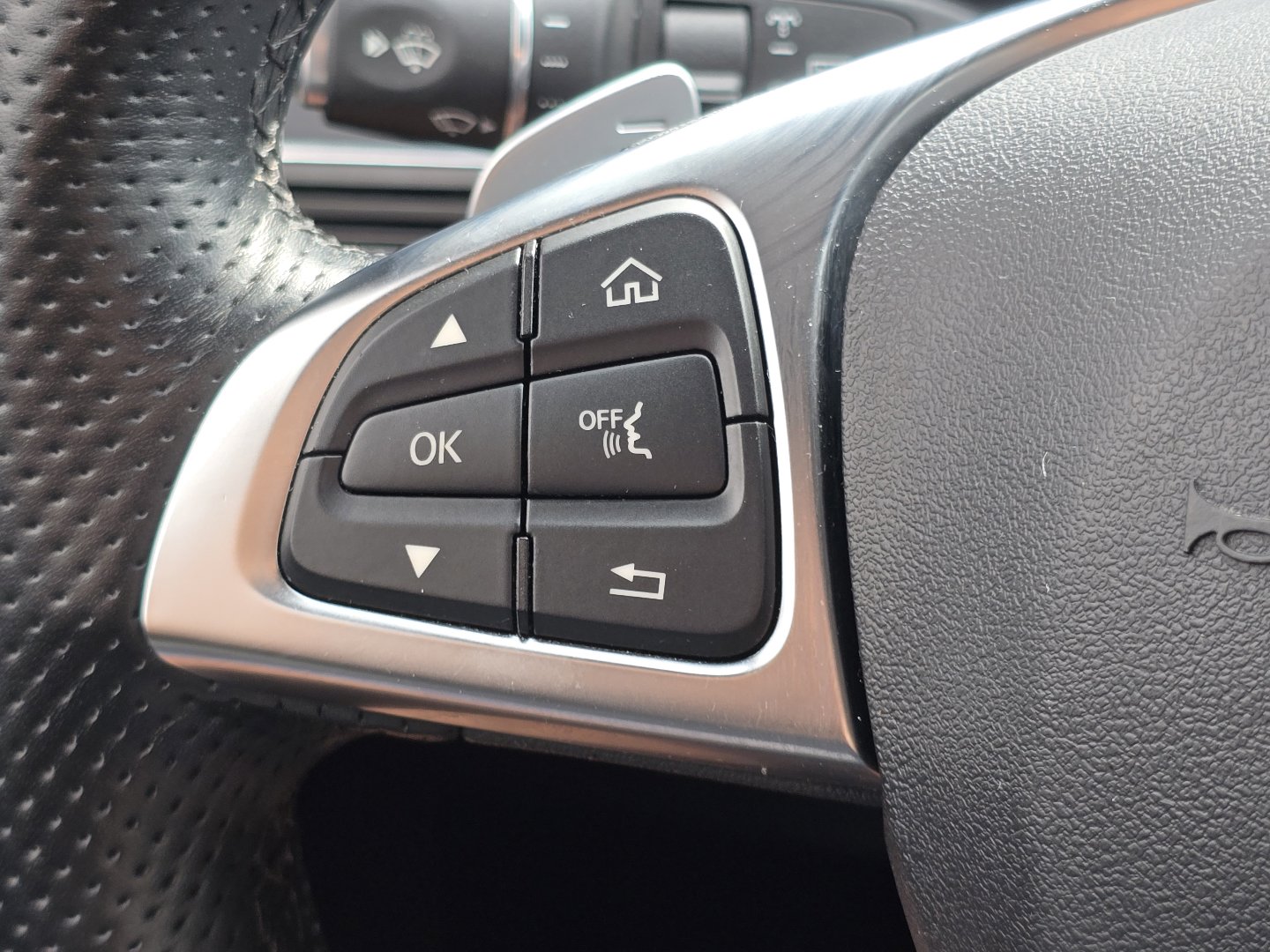 Used 2019 Mercedes-Benz GLC 300 image 12