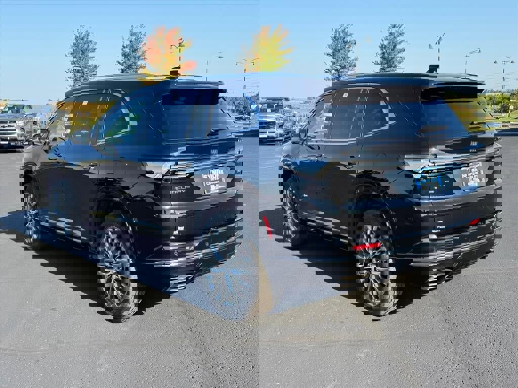 Certified 2025 Buick Enclave Avenir w/ Super Cruise Package image 3