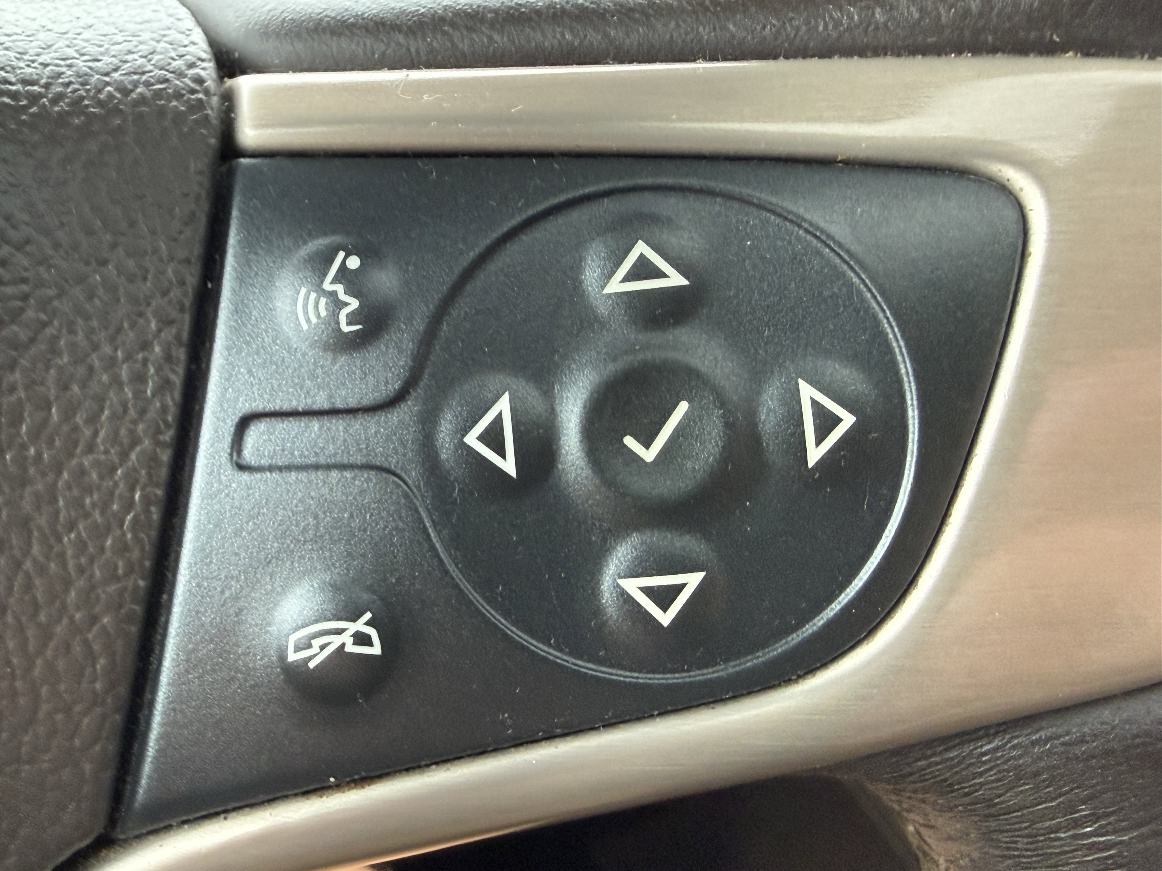 Used 2017 GMC Yukon XL Denali w/ Open Road Package image 43