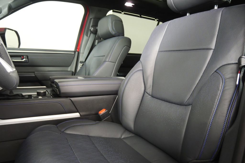 Used 2025 Toyota Sequoia Platinum image 11