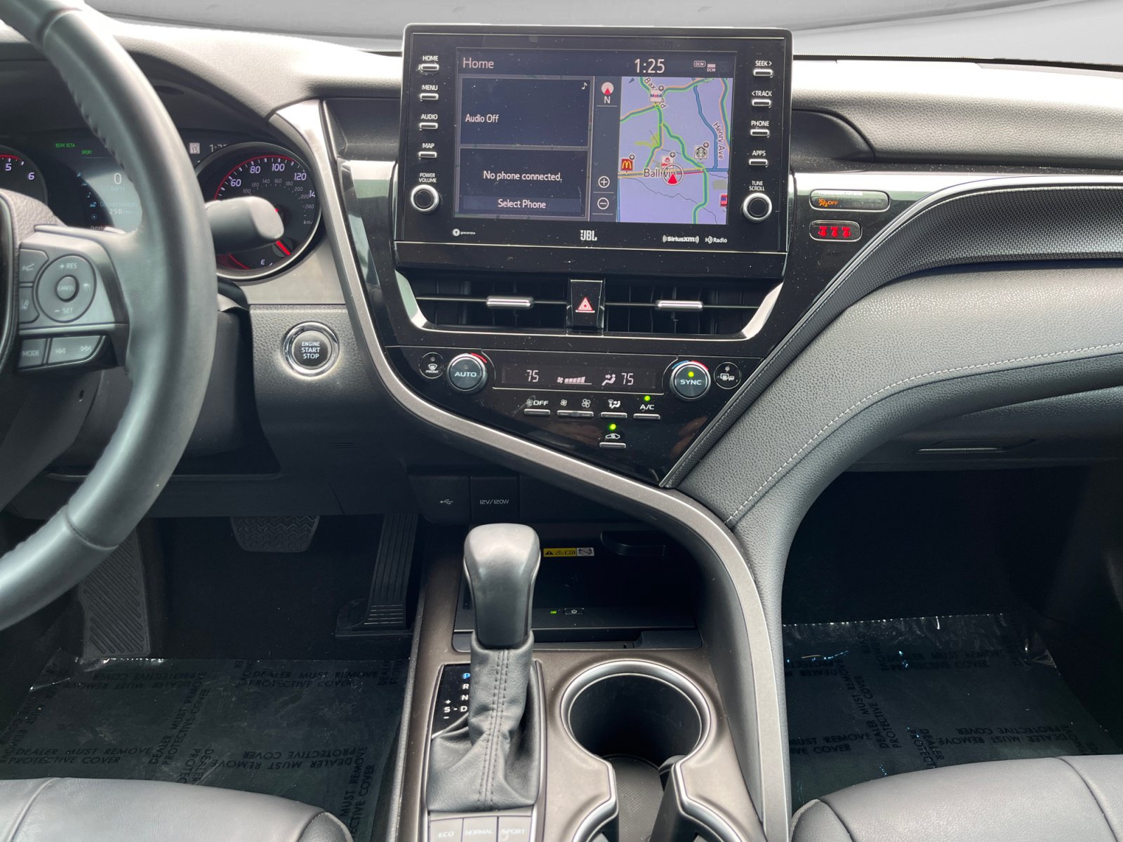 Used 2022 Toyota Camry XSE w/ Navigation Package FWD image 11