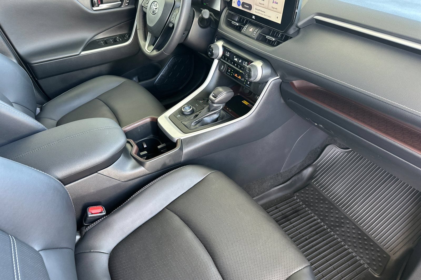 Used 2025 Toyota RAV4 Limited w/ Advanced Technology Package AWD/4WD image 19