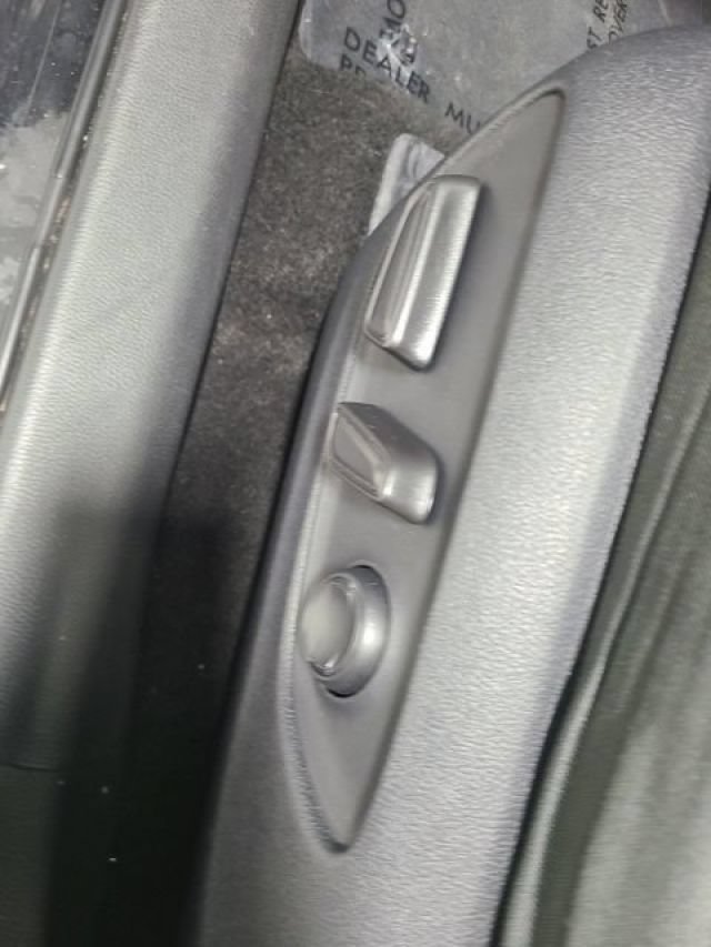 Used 2024 Toyota RAV4 XLE FWD image 17