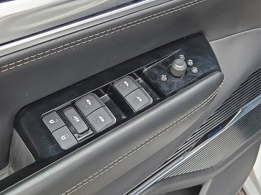 Used 2024 Jeep Grand Wagoneer Series II w/ Quick Order Packagew 28T image 22