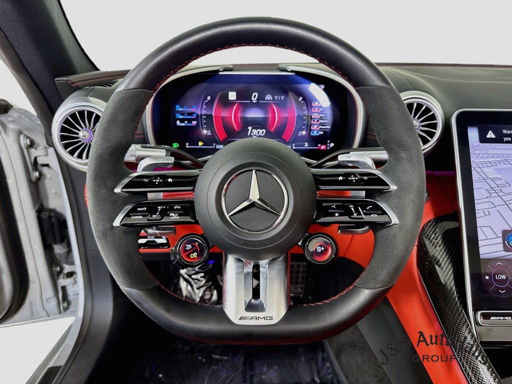 Used 2022 Mercedes-Benz SL 55 AMG 4MATIC w/ Driver Assistance Package image 12