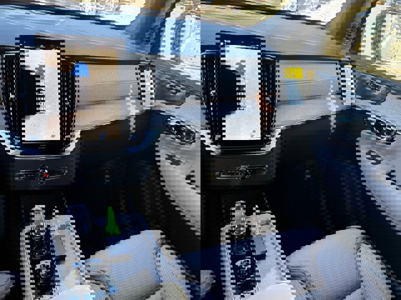 New 2026 Volvo XC90 B5 Ultra w/ Lounge Package image 5