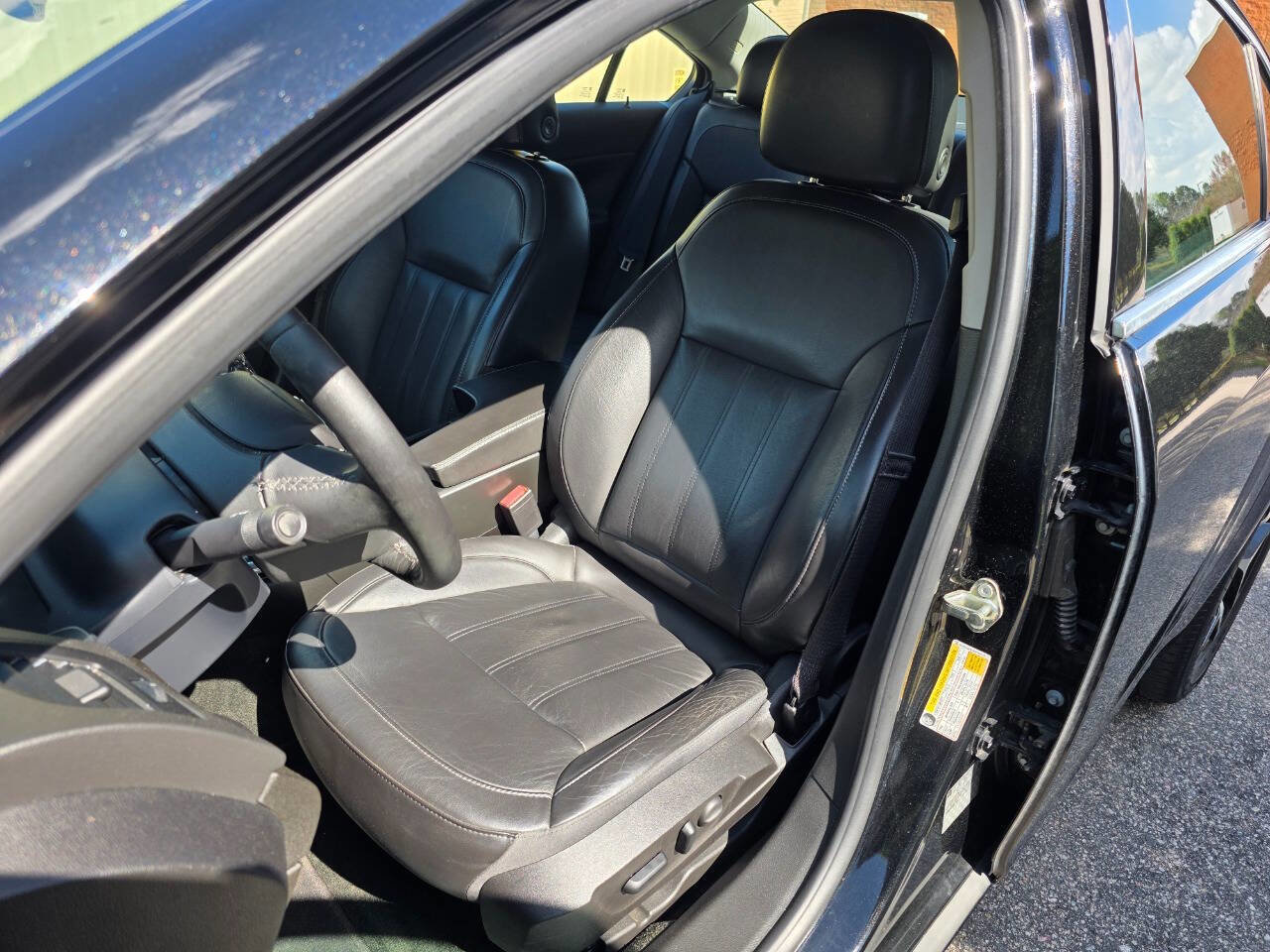 Used 2017 Buick Regal Sport Touring image 13