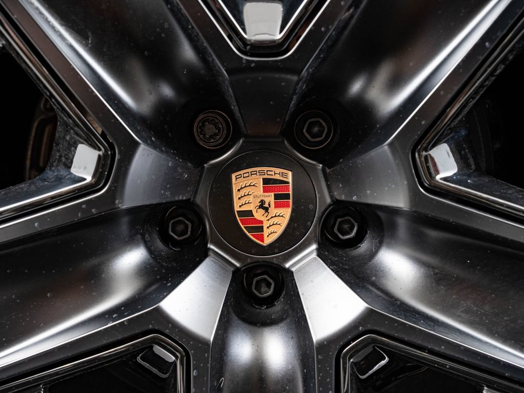 New 2026 Porsche Cayenne Electric AWD/4WD image 13