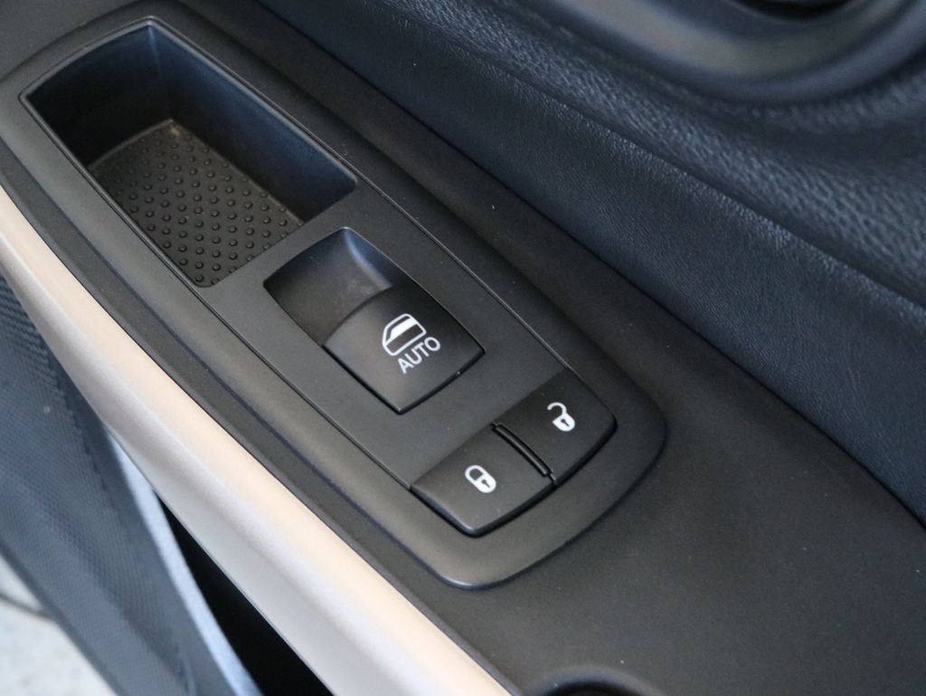 Used 2017 Jeep Cherokee Limited AWD/4WD image 37