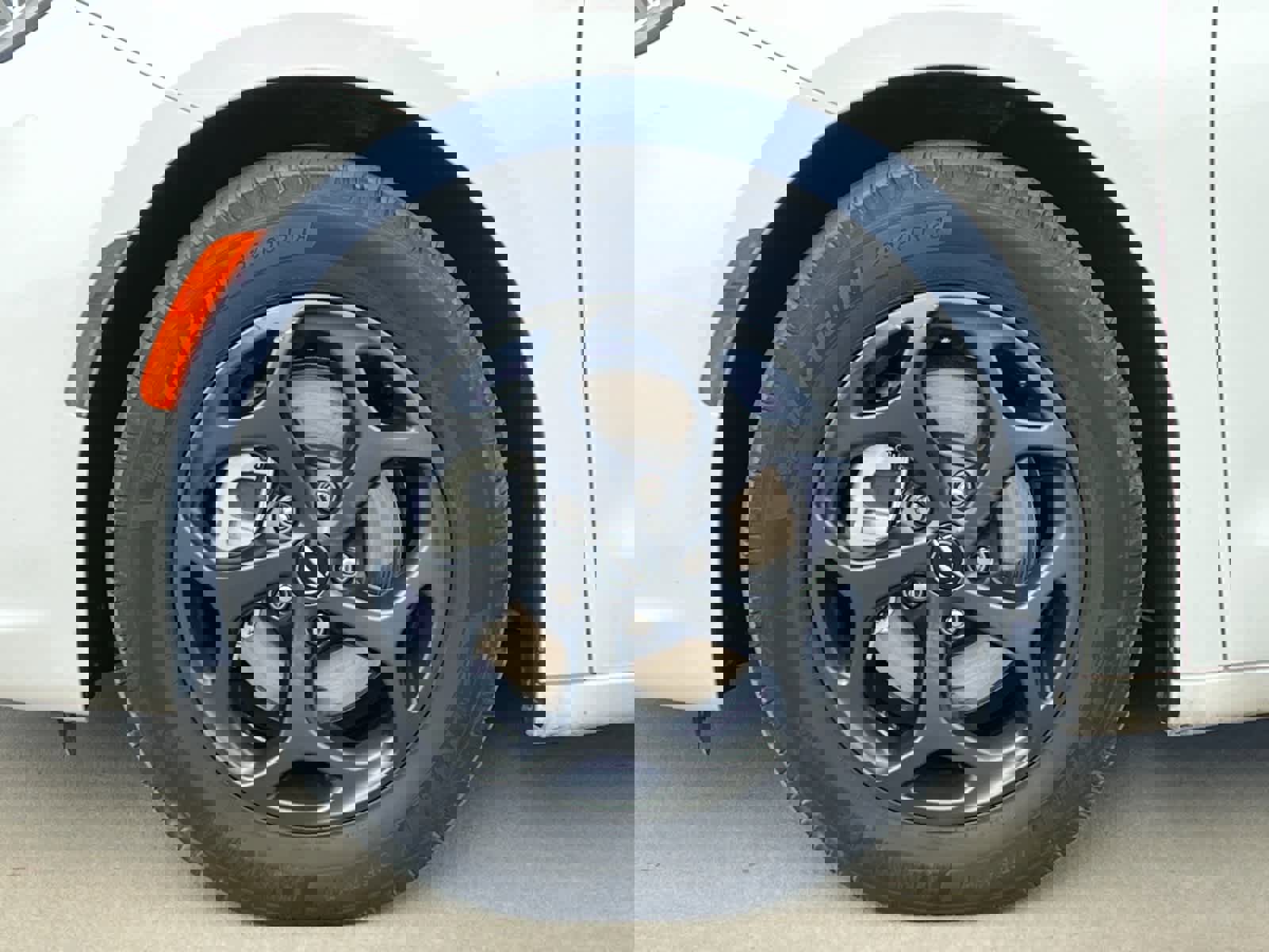 Used 2021 Chrysler Pacifica Touring w/ S Appearance Package image 28