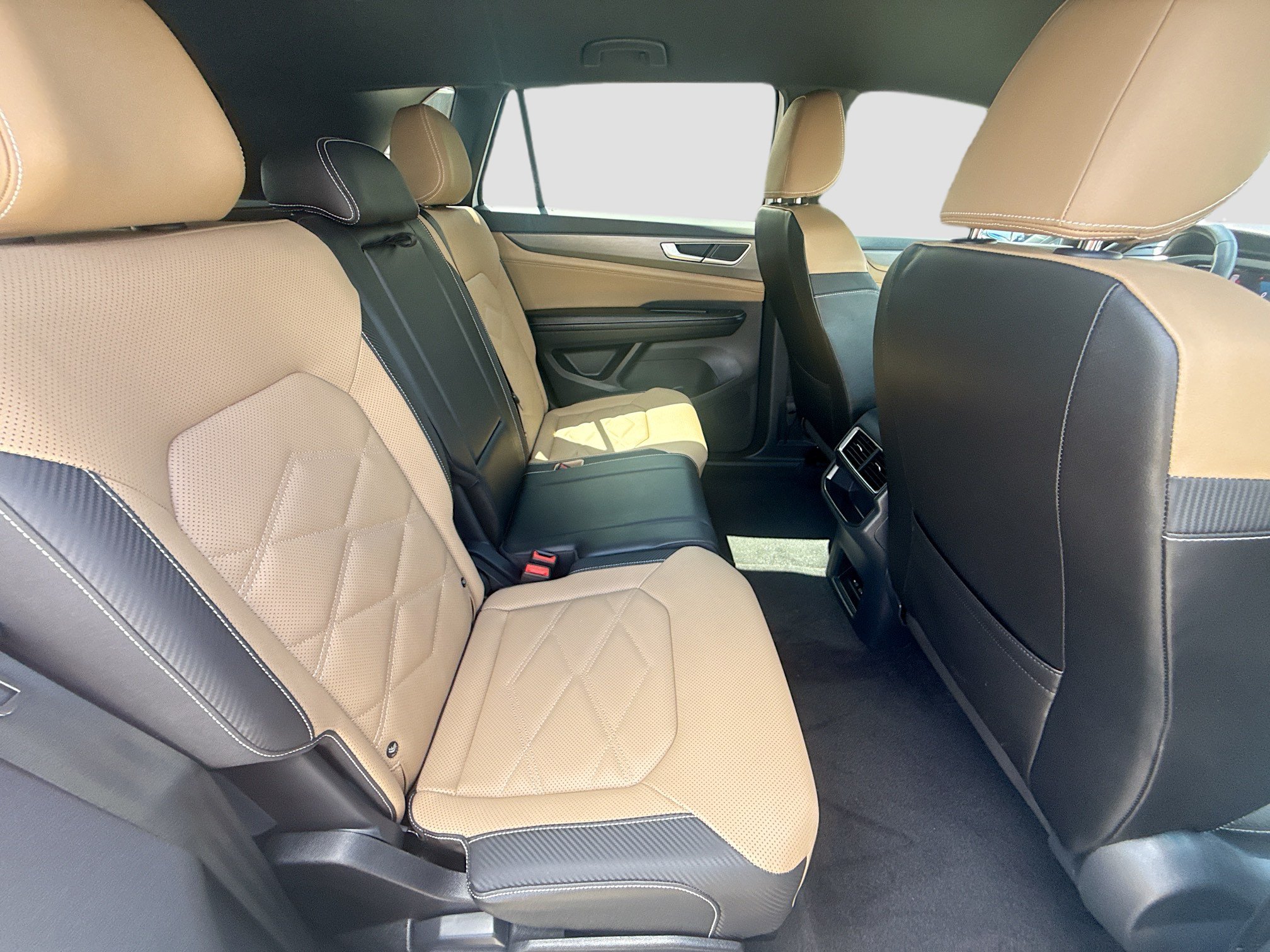 Certified 2024 Volkswagen Atlas Cross Sport SE FWD image 28