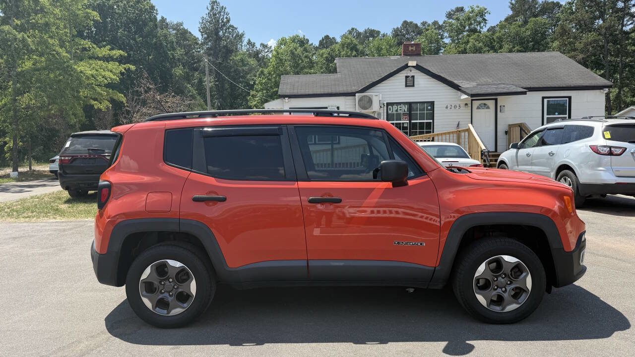 Used 2017 Jeep Renegade Sport w/ Power & Air Group AWD/4WD image 9