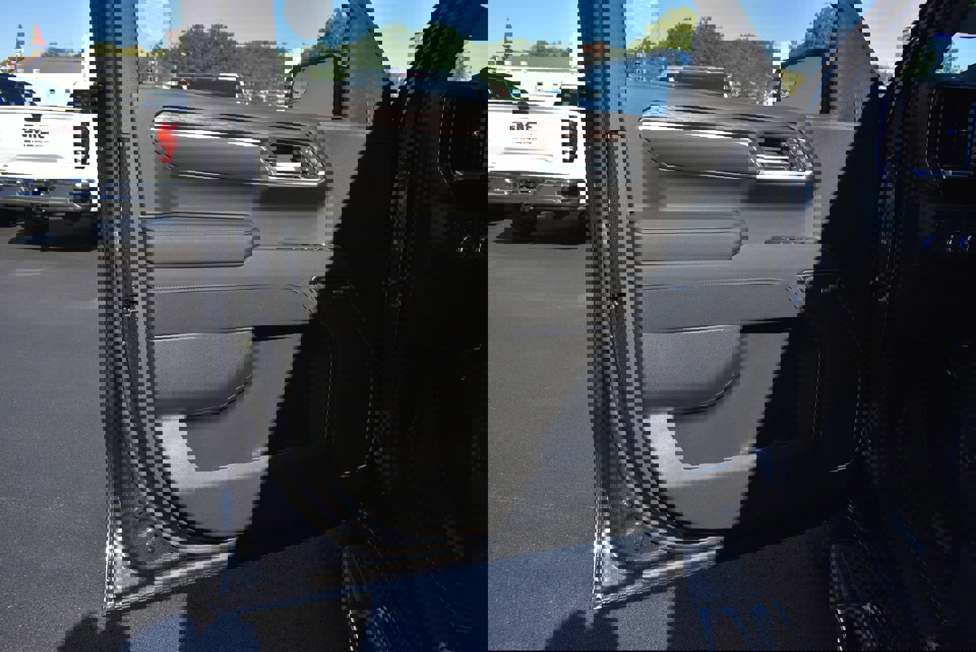 New 2026 GMC Sierra 1500 SLT w/ SLT Premium Package image 11