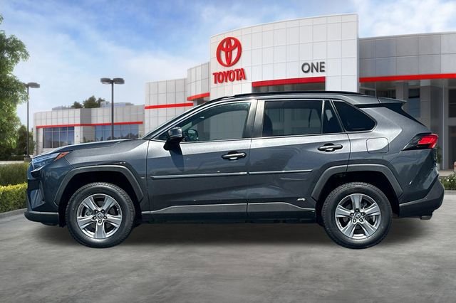 Used 2023 Toyota RAV4 LE AWD/4WD image 9