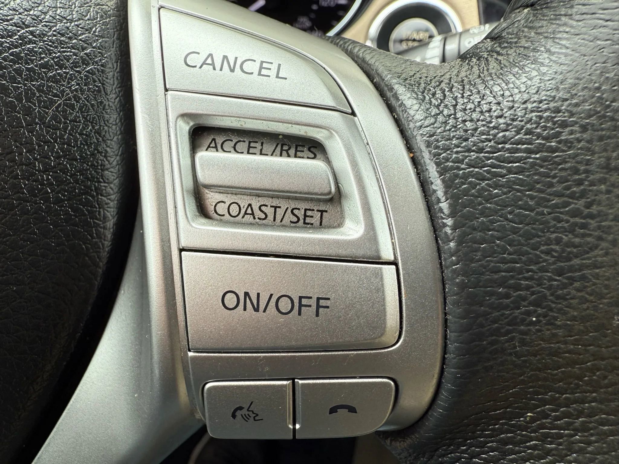 Used 2016 Nissan Rogue SL w/ SL Premium Package image 32