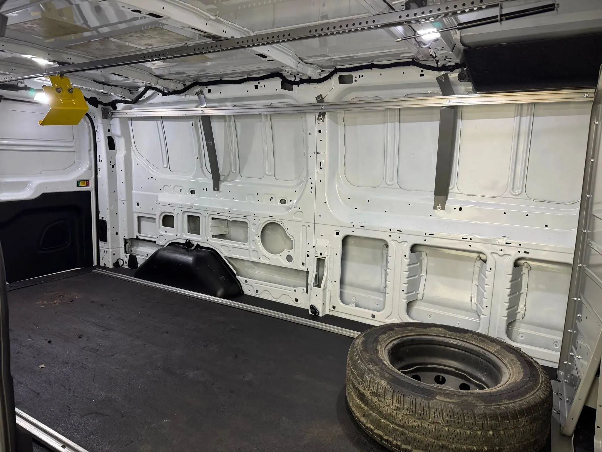 Used 2019 Ford Transit 250 148 Low Roof RWD image 29