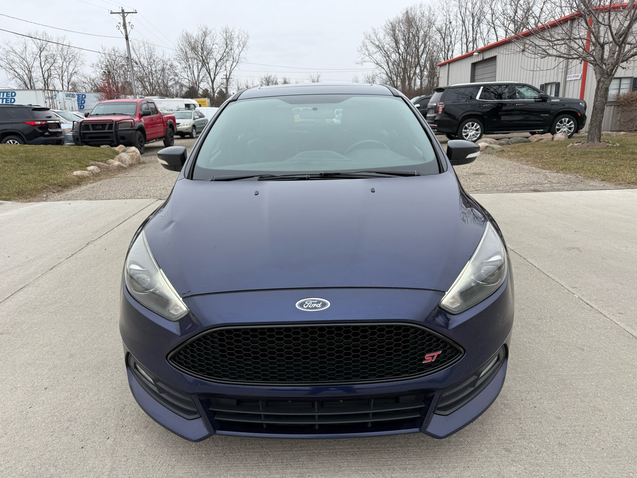Used 2016 Ford Focus ST w/ Equipment Group 401A image 2