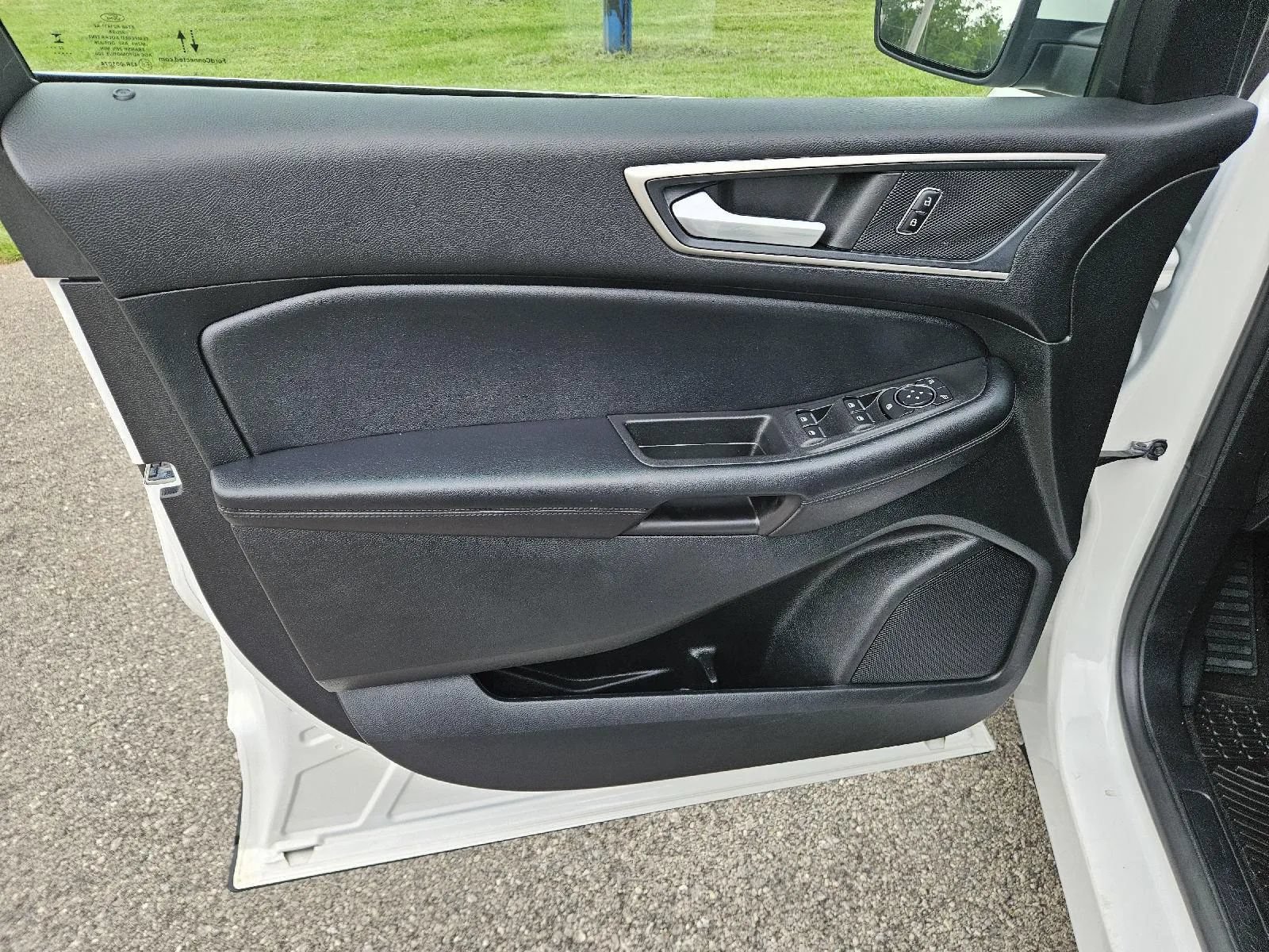 Used 2022 Ford Edge SEL w/ Convenience Package AWD/4WD image 11