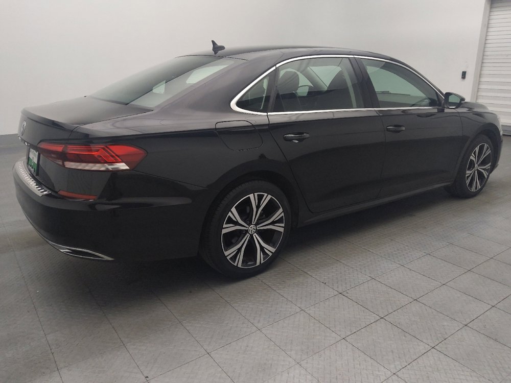 Used 2022 Volkswagen Passat 2.0T SE image 10