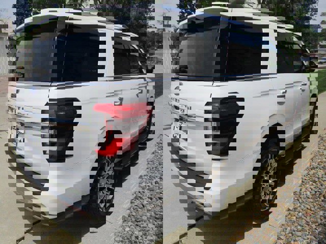Used 2024 Ford Expedition Limited image 7
