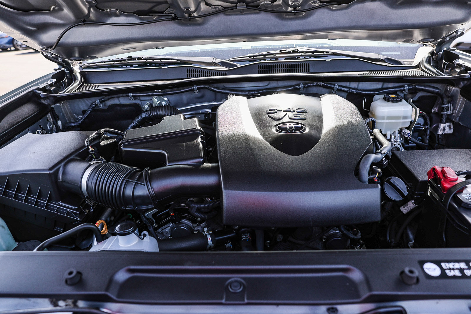 Used 2018 Toyota Tacoma TRD Off-Road w/ Technology Package image 16