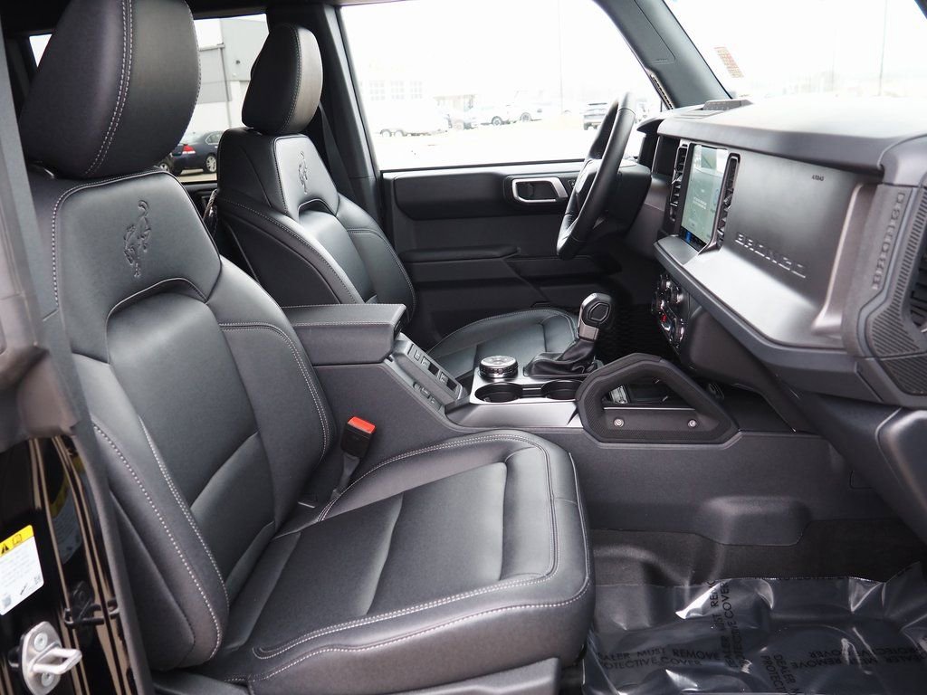 New 2025 Ford Bronco Badlands w/ Sasquatch Package image 8