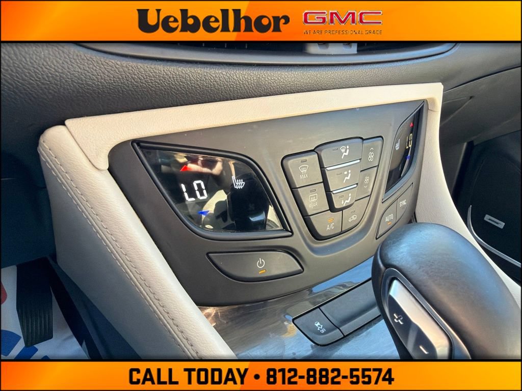 Used 2019 Buick Envision Premium AWD/4WD image 30