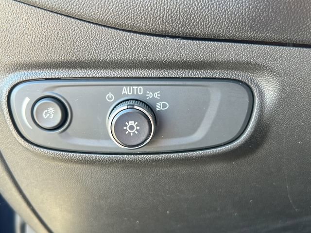 Used 2020 Chevrolet Equinox LS image 13