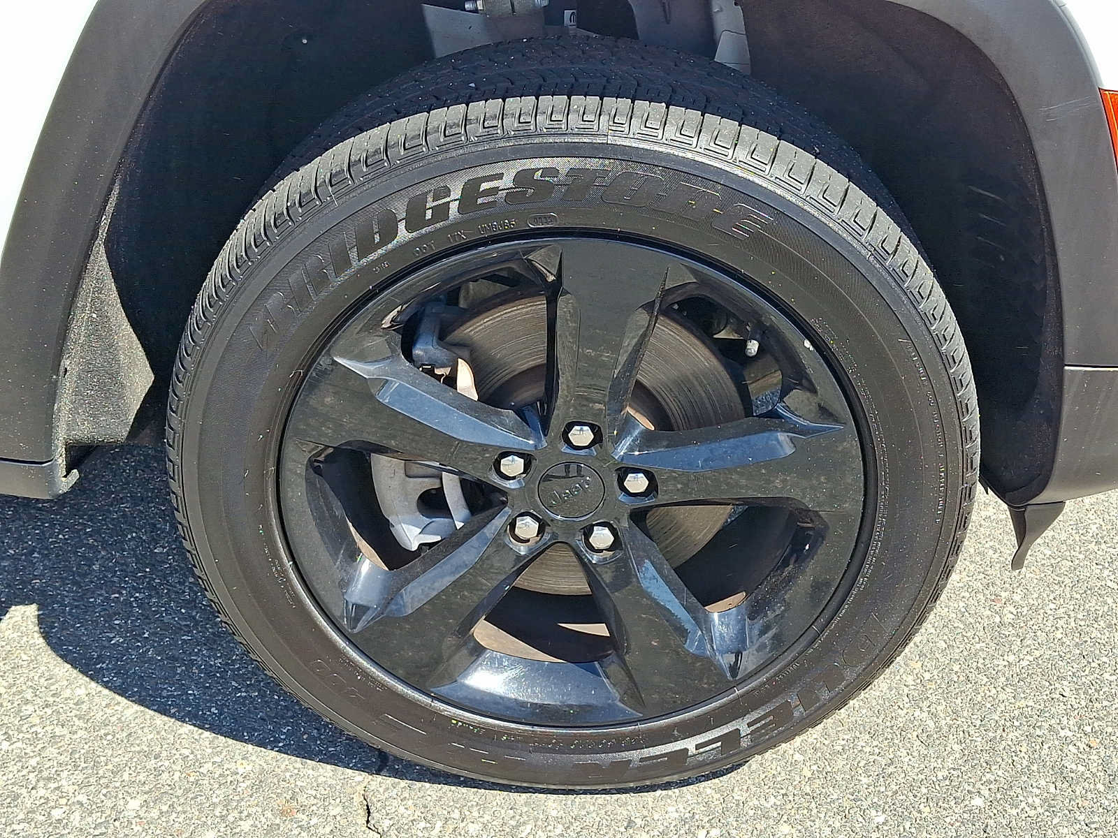 Certified 2023 Jeep Grand Cherokee L Laredo AWD/4WD image 8