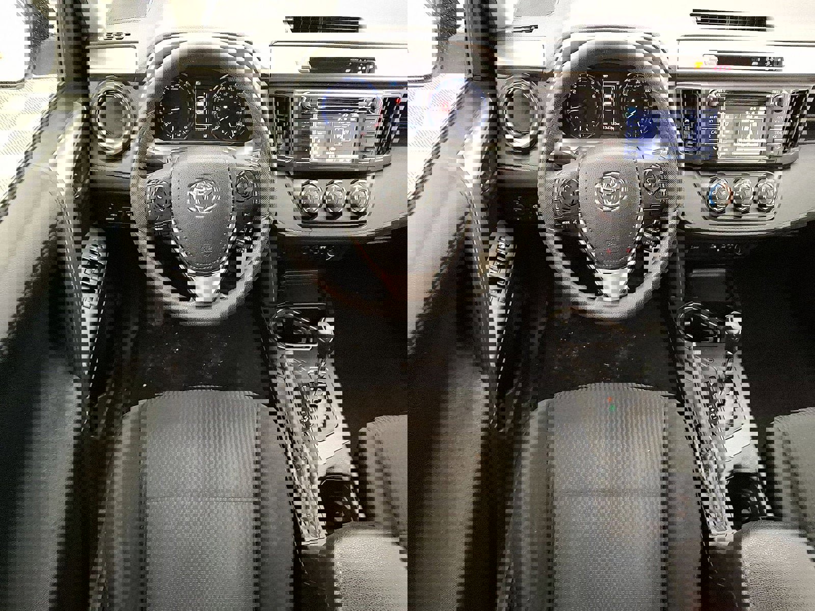 Used 2017 Toyota RAV4 LE image 21