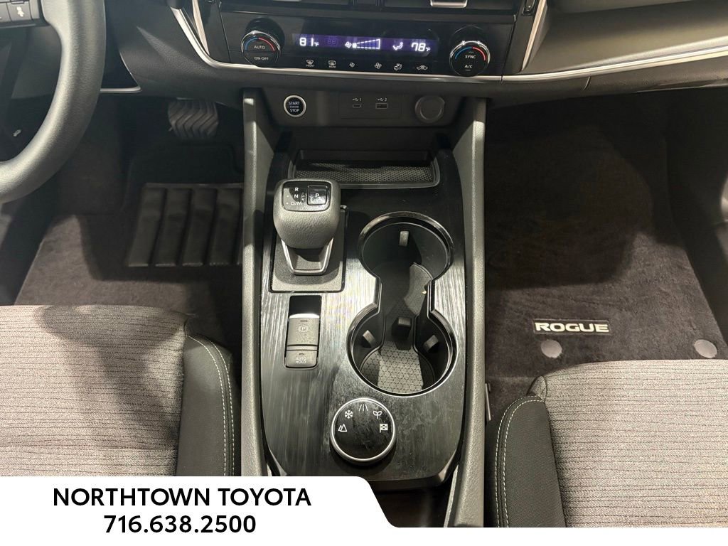 Used 2022 Nissan Rogue SV image 24