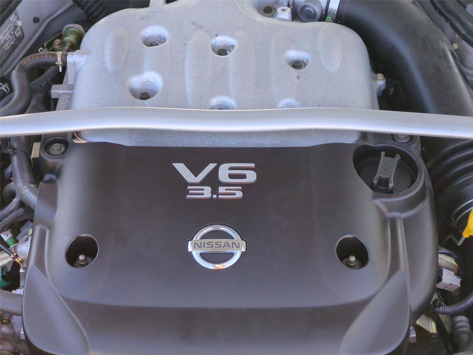 Used 2004 Nissan 350Z Touring w/ Aerodynamics Pkg RWD image 19
