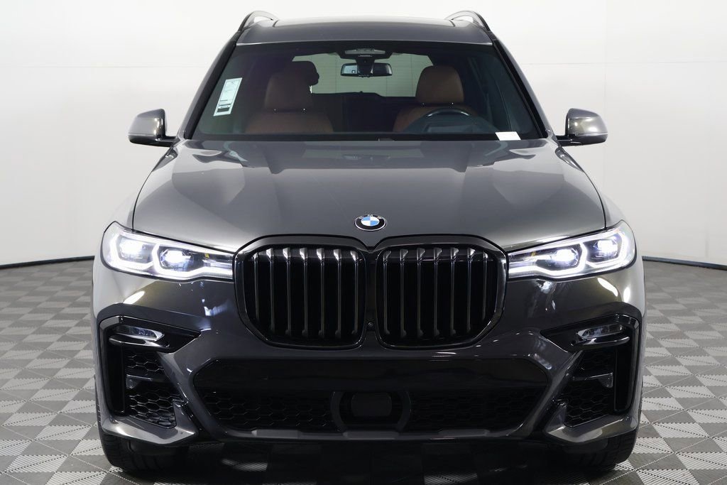 Used 2022 BMW X7 M50i image 2
