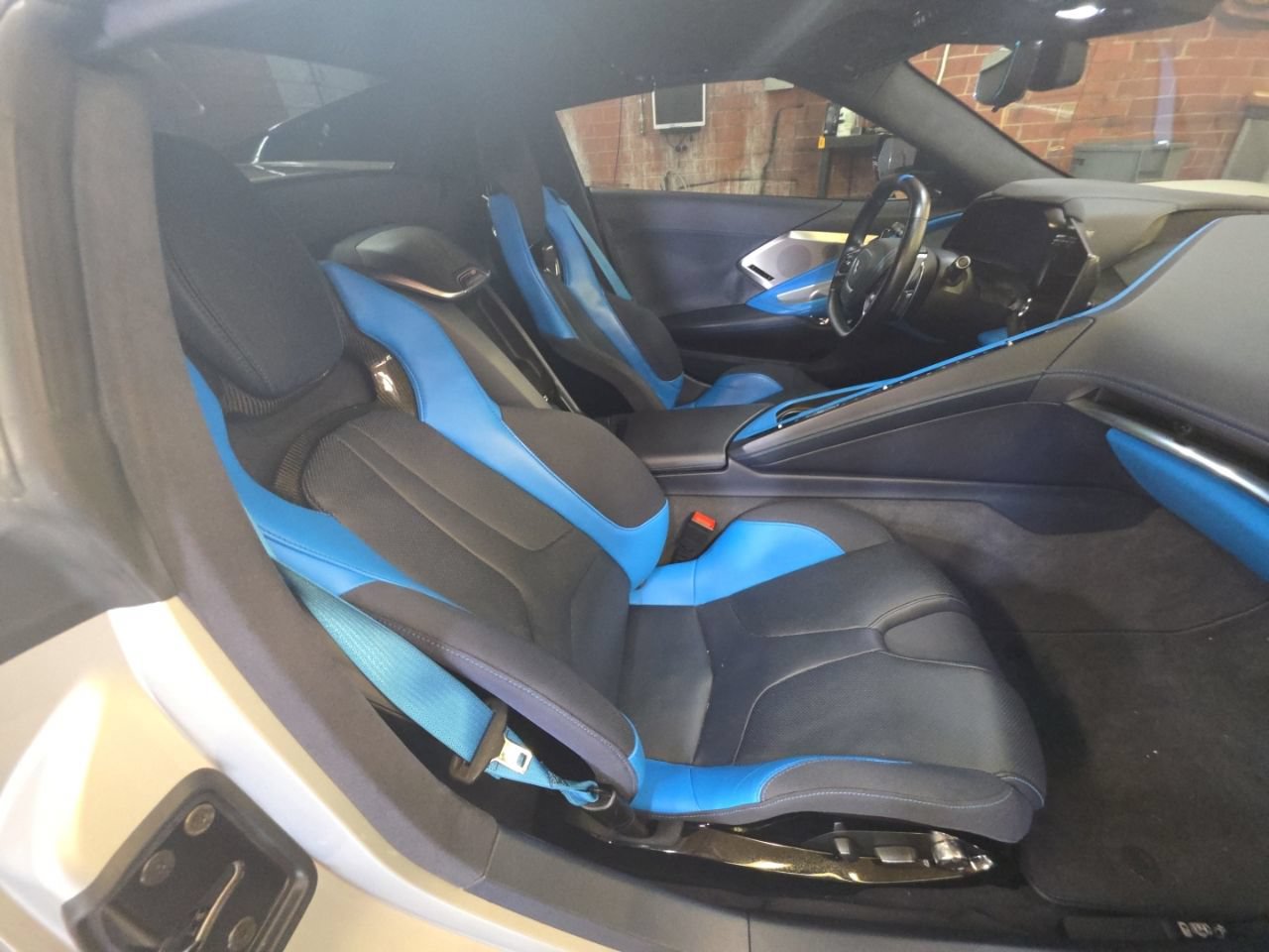 Used 2021 Chevrolet Corvette Stingray Premium Conv w/ Z51 Performance Package RWD image 27