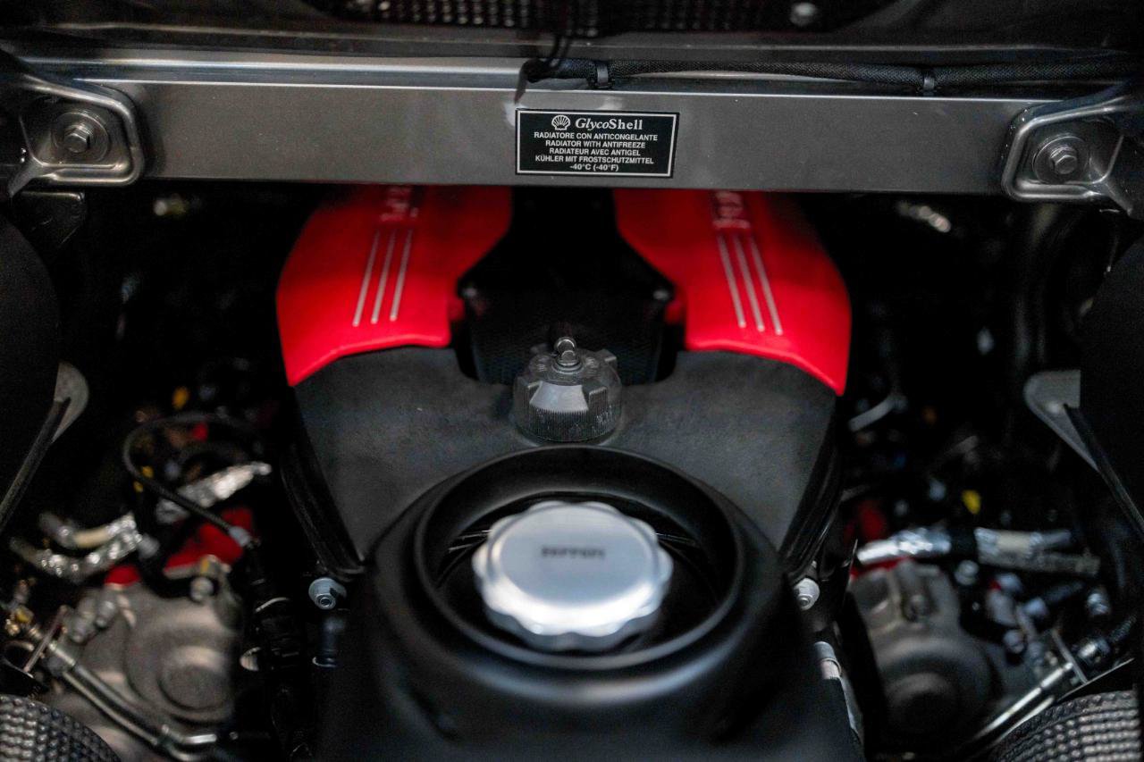 Used 2018 Ferrari 488 Spider image 93