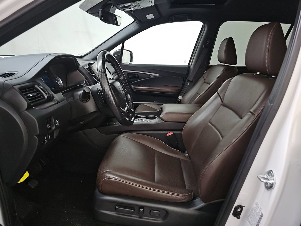 Used 2025 Honda Passport EX-L image 7