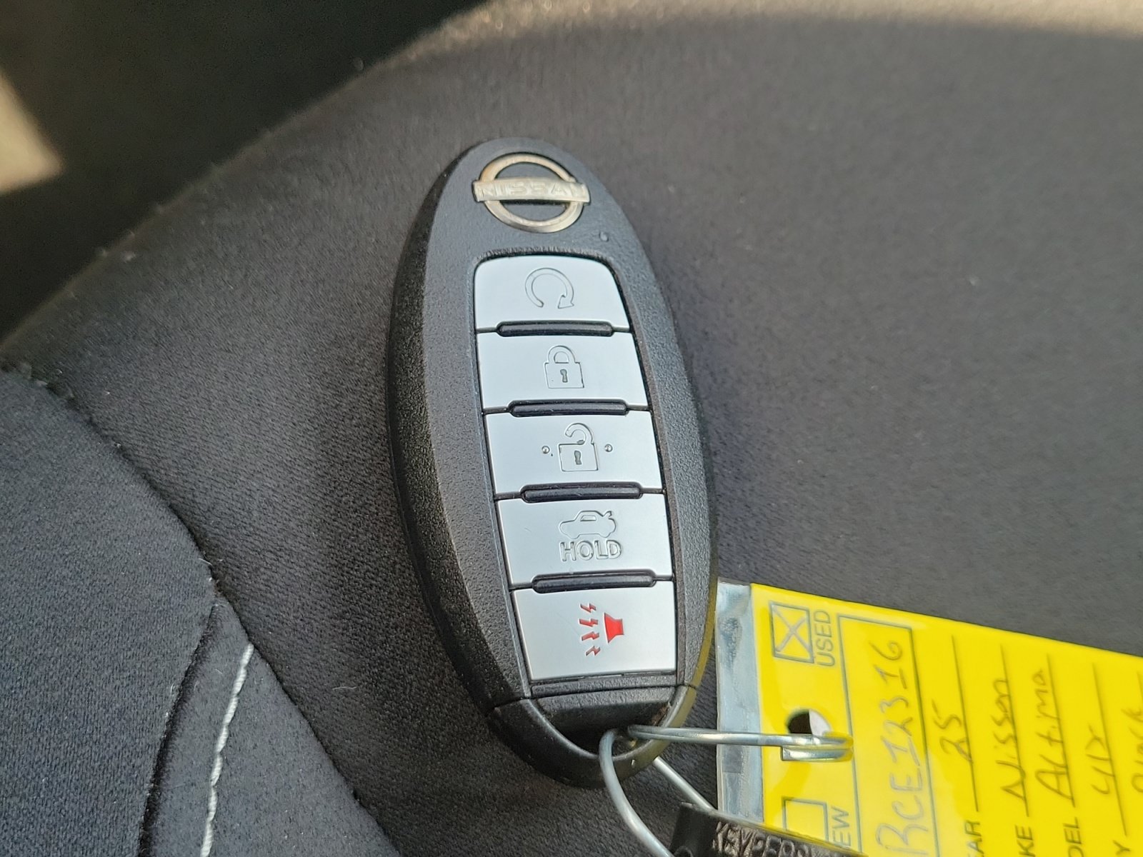 Used 2025 Nissan Altima 2.5 SV FWD image 28