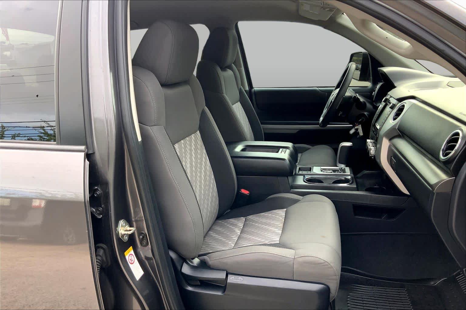 Used 2018 Toyota Tundra SR5 w/ SR5 Upgrade Package RWD image 9